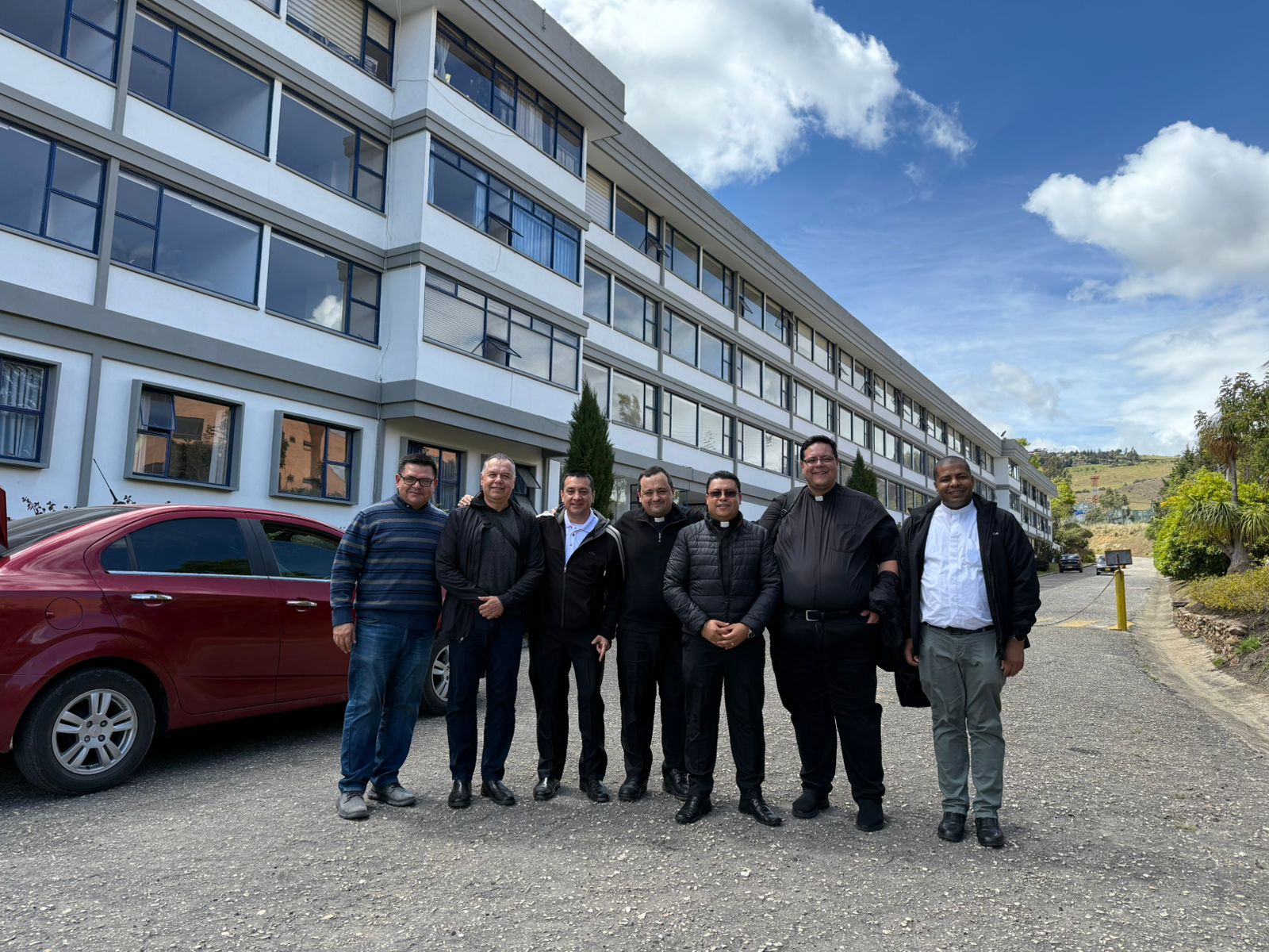 0b98f765-42bf-445a-92c1-2faf1a7fbab8